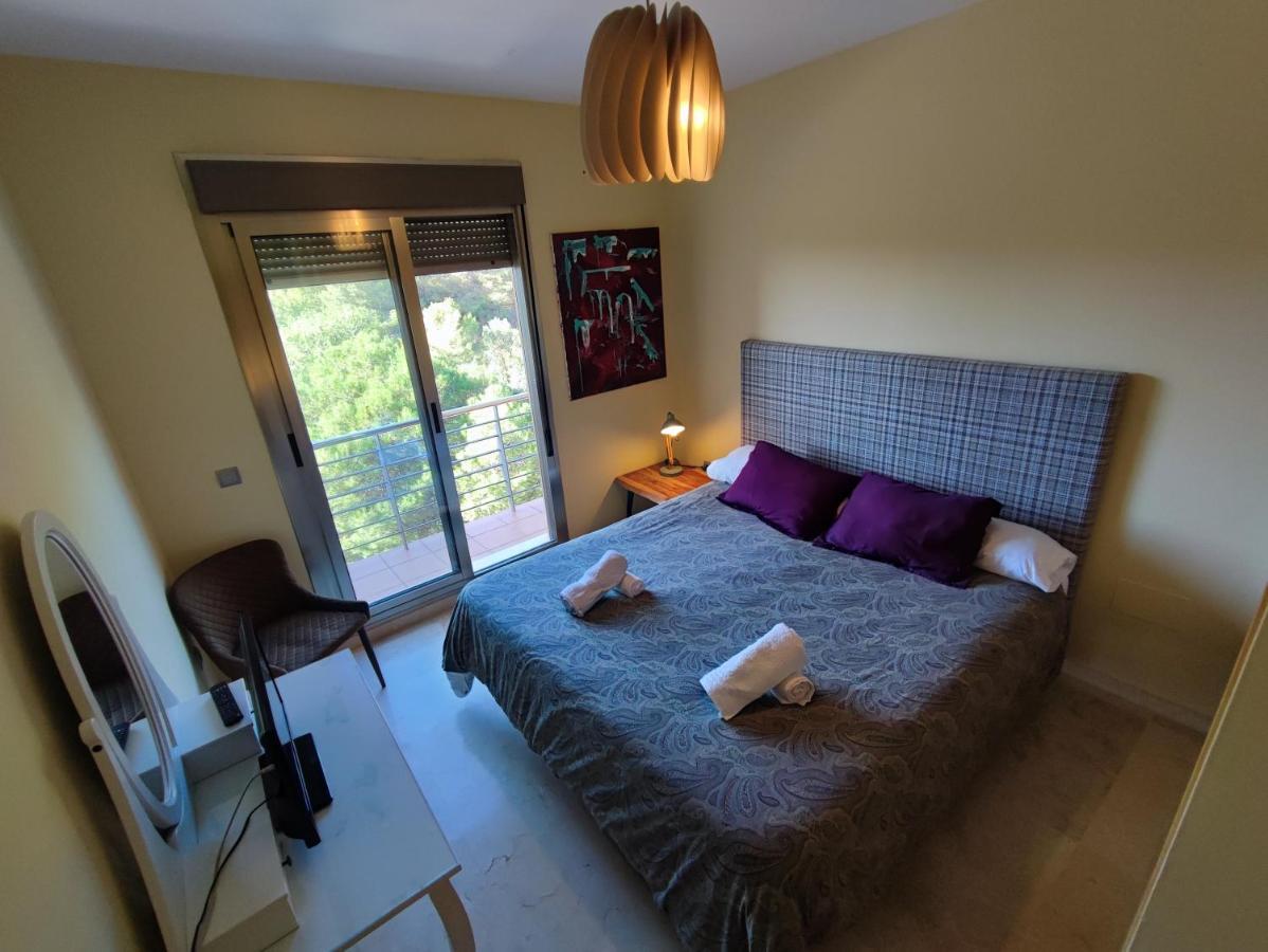 Villa Aguilas Club Guest House Málaga Esterno foto