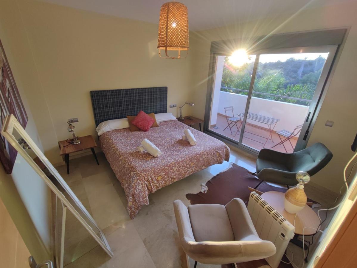 Villa Aguilas Club Guest House Málaga Esterno foto