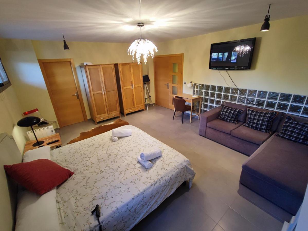 Villa Aguilas Club Guest House Málaga Esterno foto