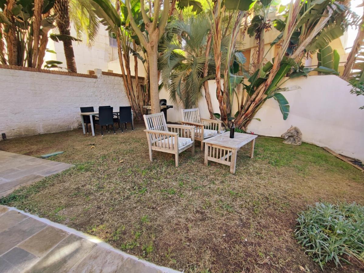 Villa Aguilas Club Guest House Málaga Esterno foto